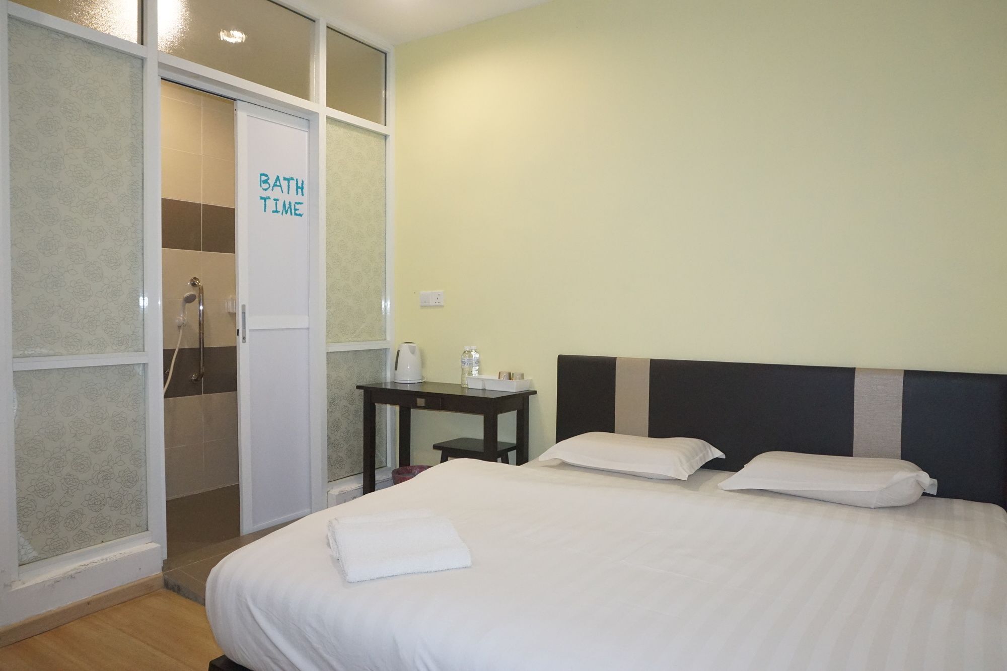 Sun Inns Hotel אייר קרו מראה חיצוני תמונה