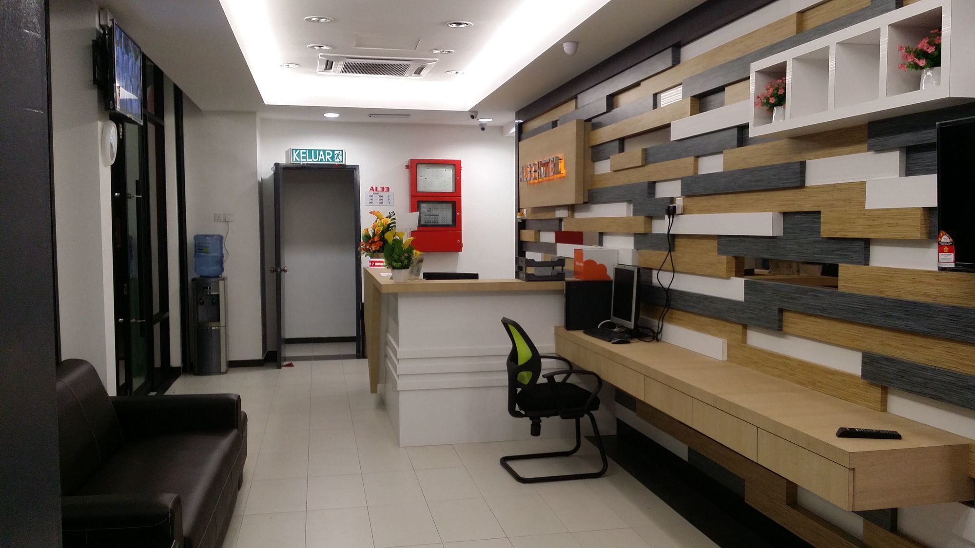 Sun Inns Hotel אייר קרו מראה חיצוני תמונה