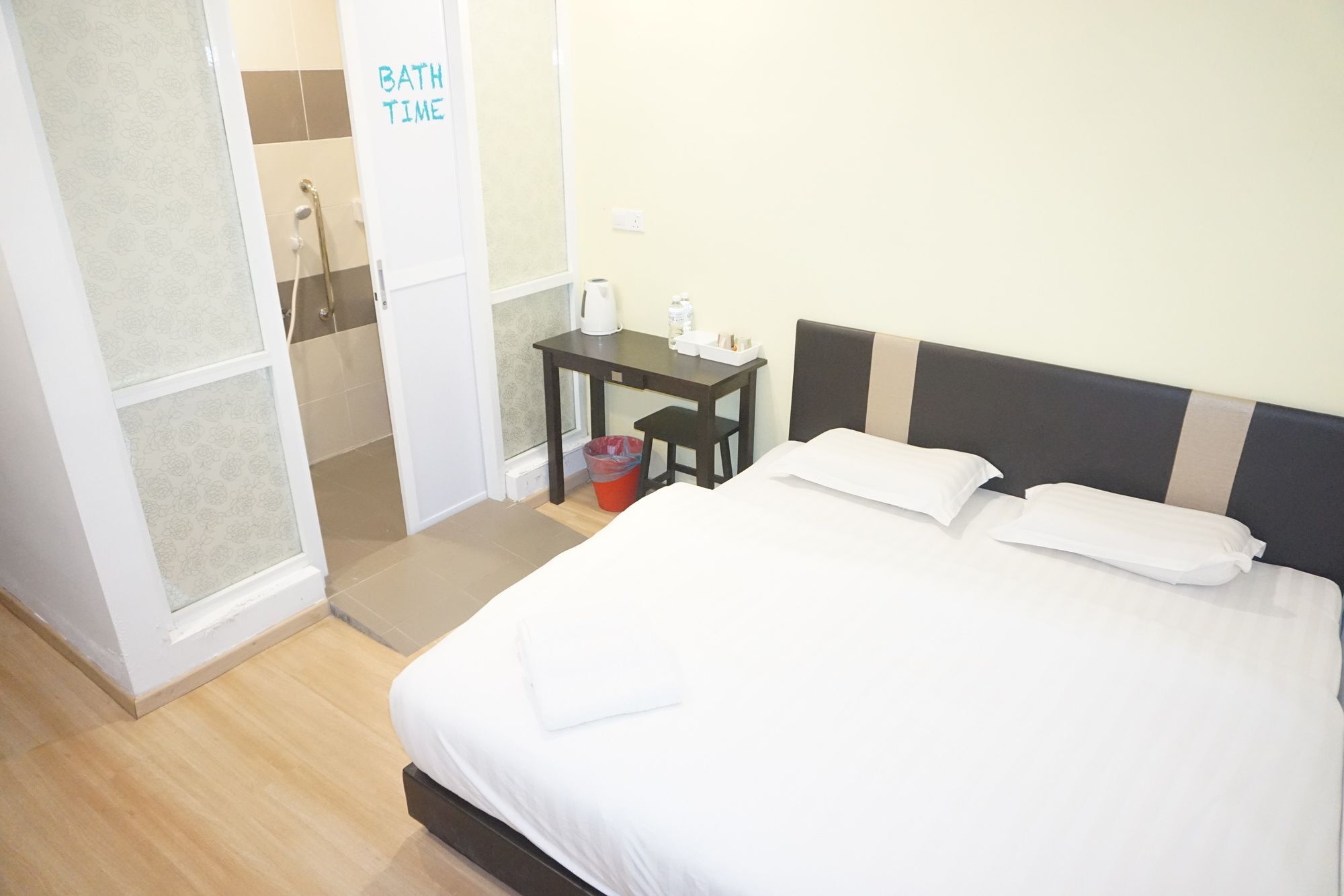 Sun Inns Hotel אייר קרו מראה חיצוני תמונה